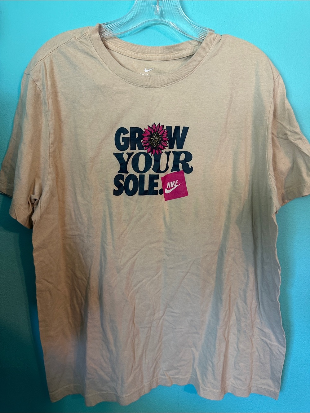 NIKE Grow Your Sole Floral Graphic Short Sleeve Tan Tshirt L